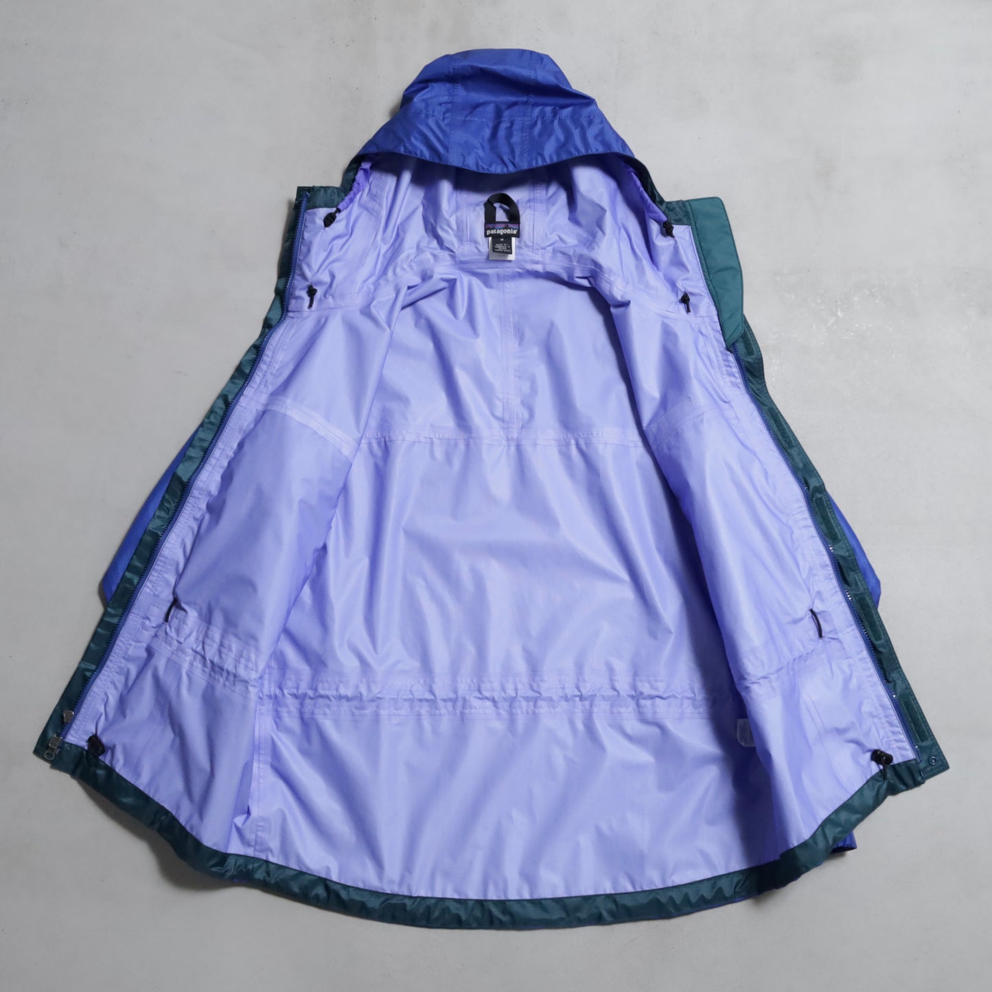 PATAGONIA SUPER PLUMA JACKET (MEDIUM/MINT CONDITION)