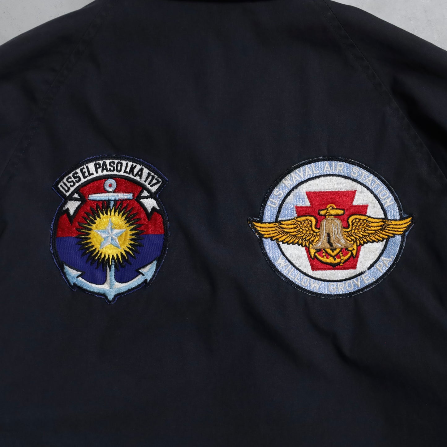 U.S.NAVY DARK BLUE UTILITY JACKET WITH PATCH (SIZE 44S/GOOD CONDITION)