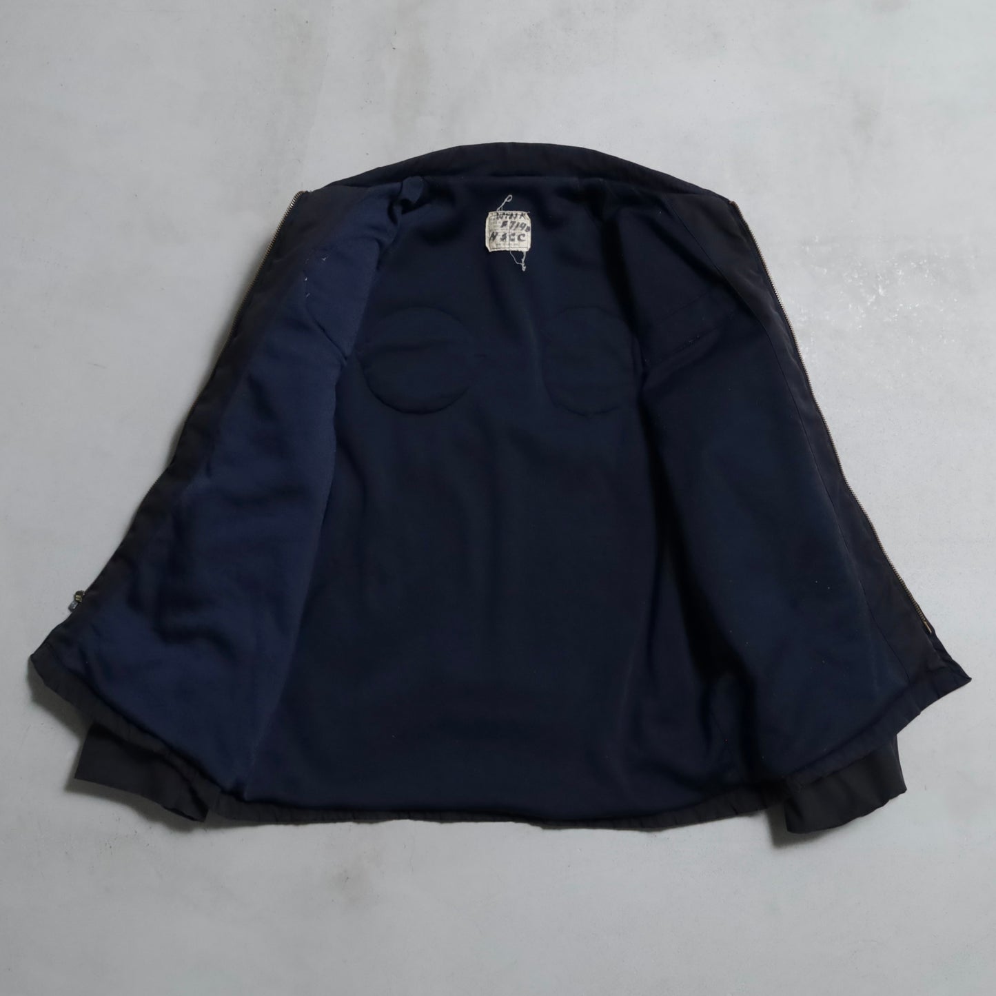 U.S.NAVY DARK BLUE UTILITY JACKET WITH PATCH (SIZE 44S/GOOD CONDITION)