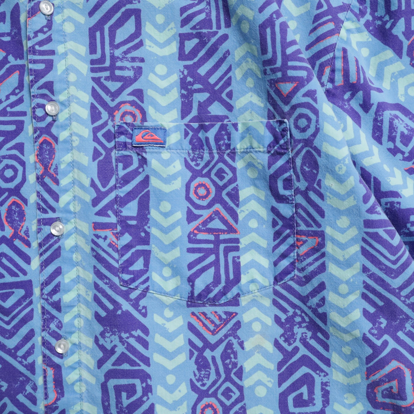 QUIKSILVER ALL-OVER PATTERN S/S SHIRT (LARGE/GOOD CONDITION)