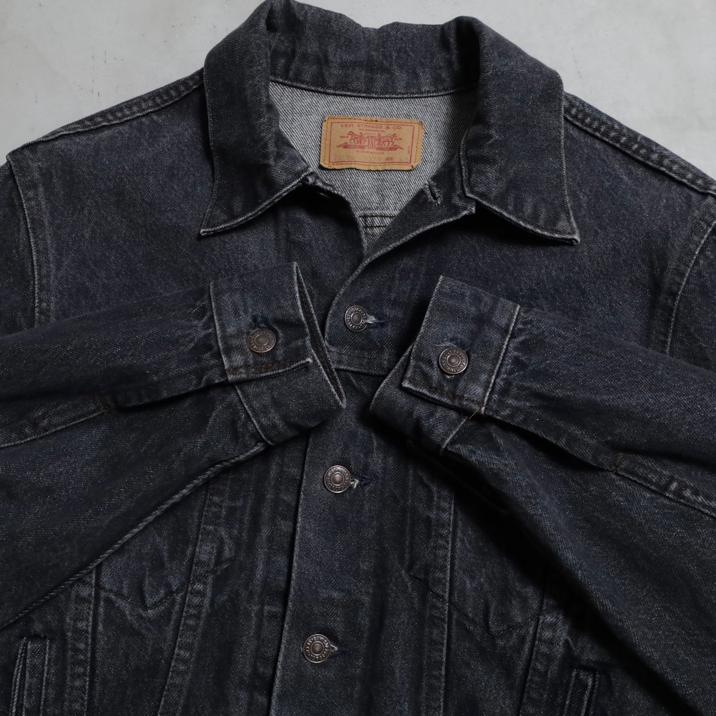 LEVI'S 70506-0259 BLACK DENIM JACKET (SIZE 40/GOOD CONDITION)