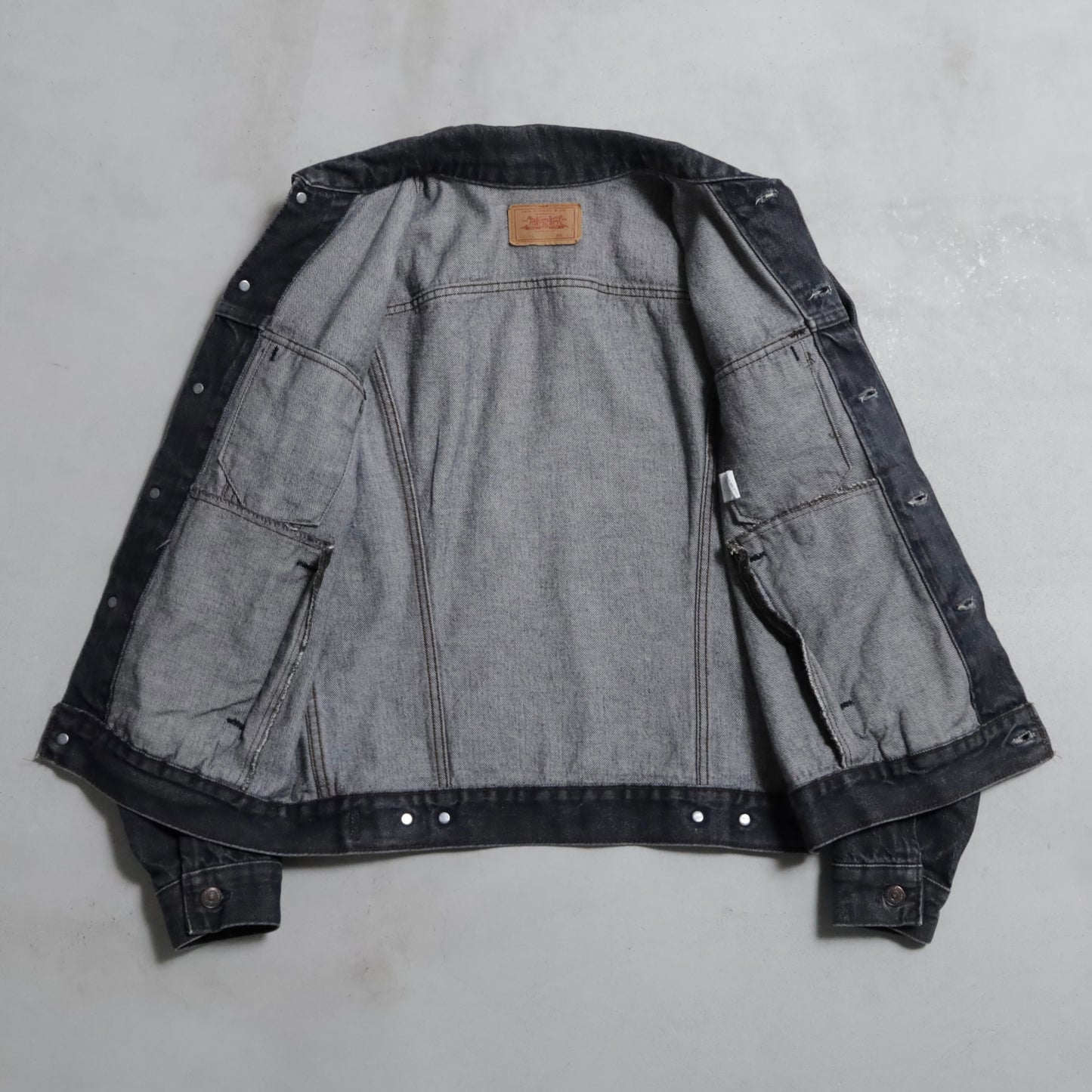 LEVI'S 70506-0259 BLACK DENIM JACKET (SIZE 40/GOOD CONDITION)