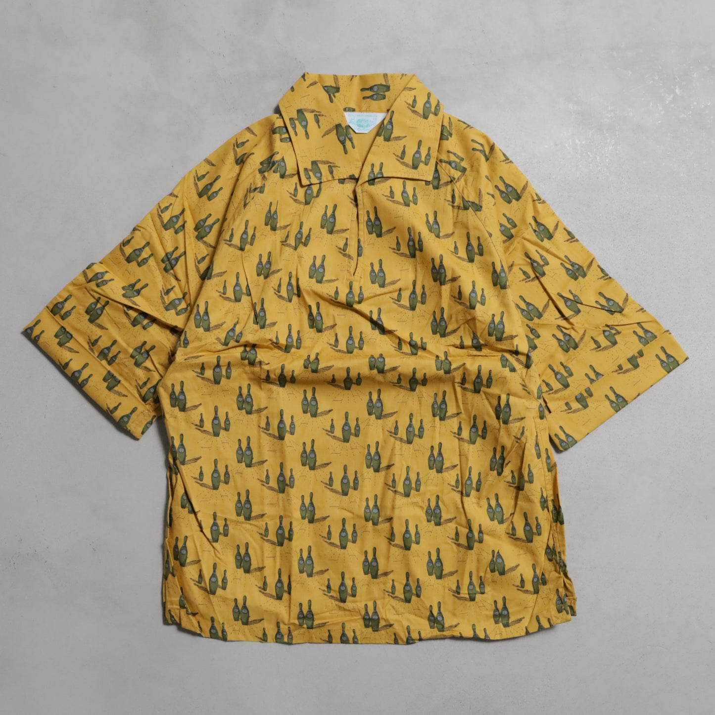 DEAD STOCK KERRYBROOKE BOWLING PATTERN S/S SHIRT (SIZE 18)