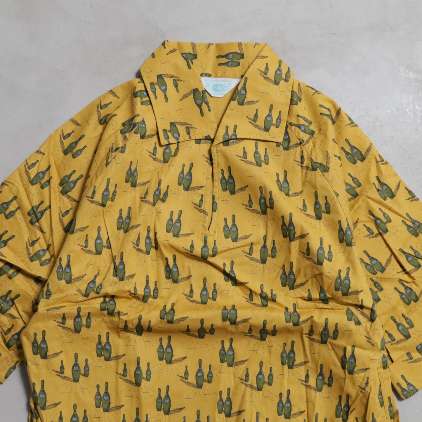 DEAD STOCK KERRYBROOKE BOWLING PATTERN S/S SHIRT (SIZE 18)