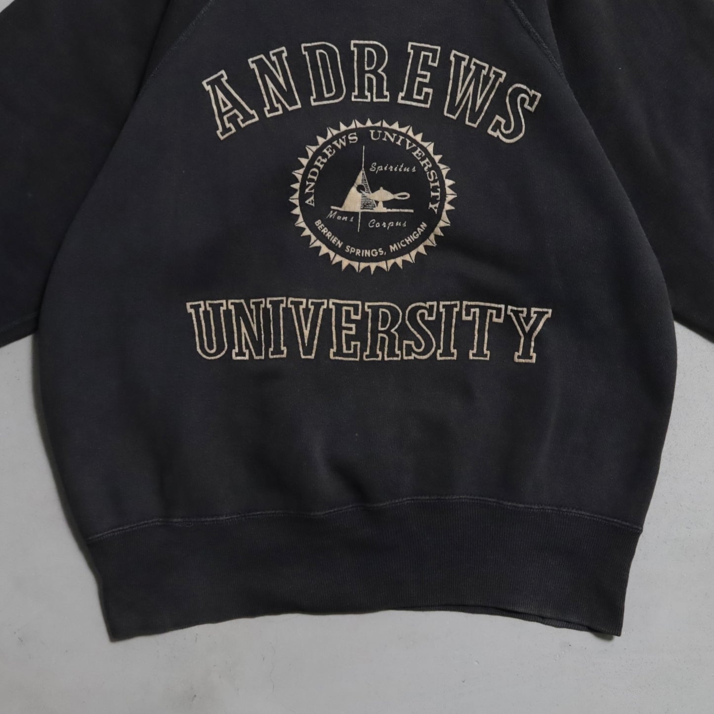 ANDREWS UNIVERSITY FLOCKY SWEAT SHIRT (BLACK/BIG SIZE/GOOD CONDITION)