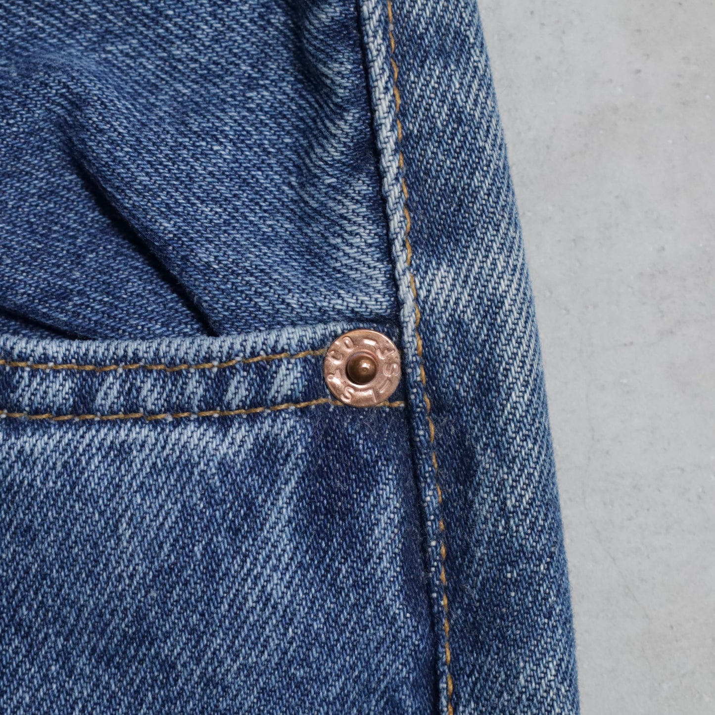 DEAD STOCK LEVI'S 501-0193 DENIM PANTS (W31/L30)