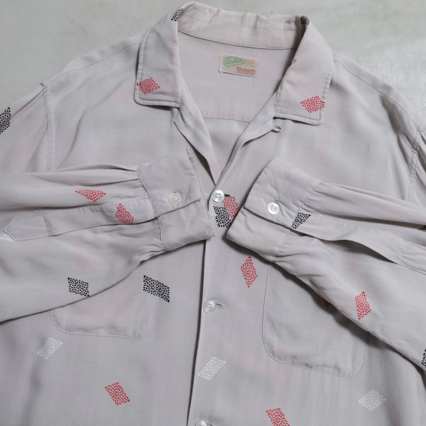 CAVALIER CASUALS ATOMIC PATTERN RAYON SHIRT (LARGE/GOOD CONDITION)