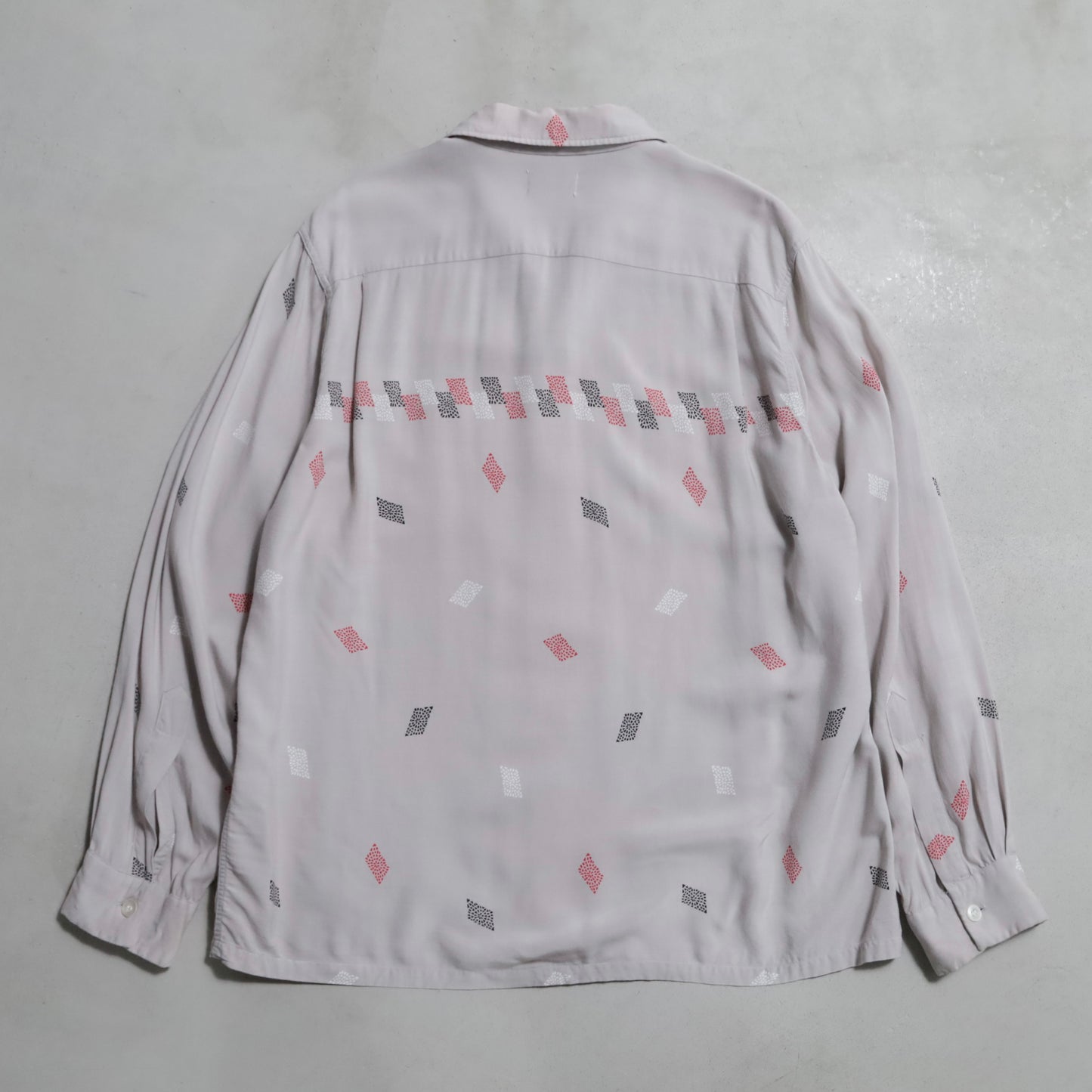 CAVALIER CASUALS ATOMIC PATTERN RAYON SHIRT (LARGE/GOOD CONDITION)