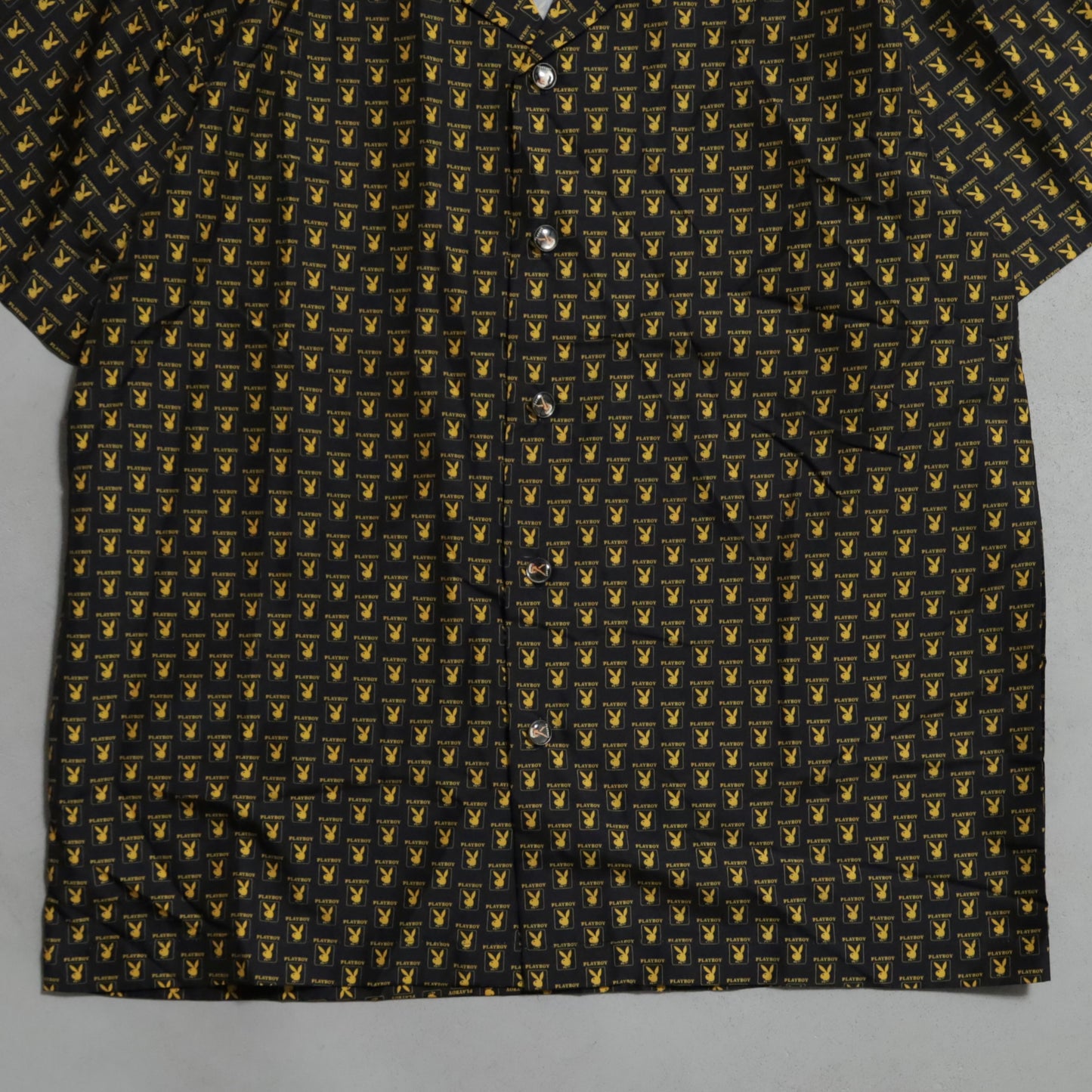 ALMOST DEAD STOCK PLAYBOY ALL-OVER PATTERN S/S SHIRT (LARGE)