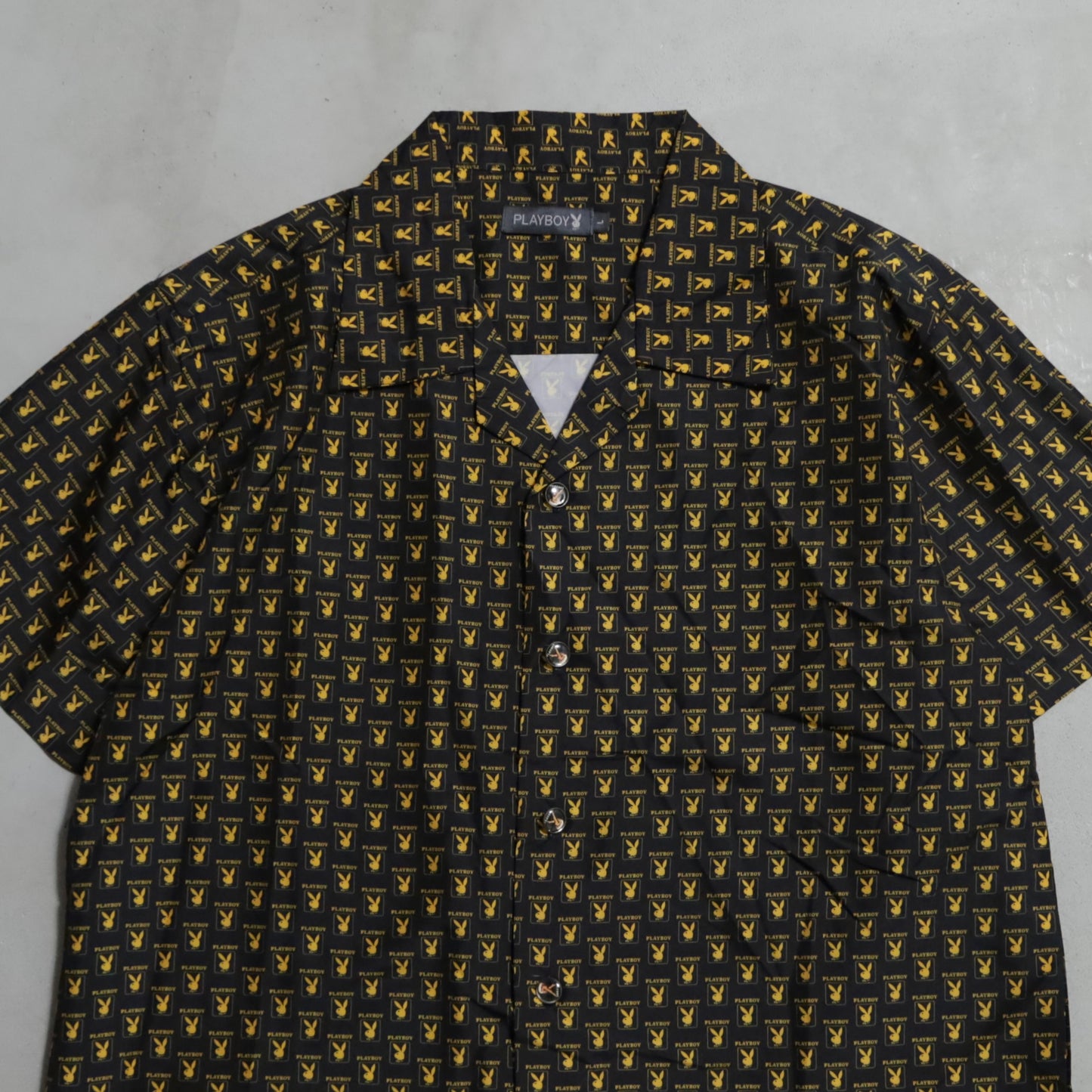 ALMOST DEAD STOCK PLAYBOY ALL-OVER PATTERN S/S SHIRT (LARGE)