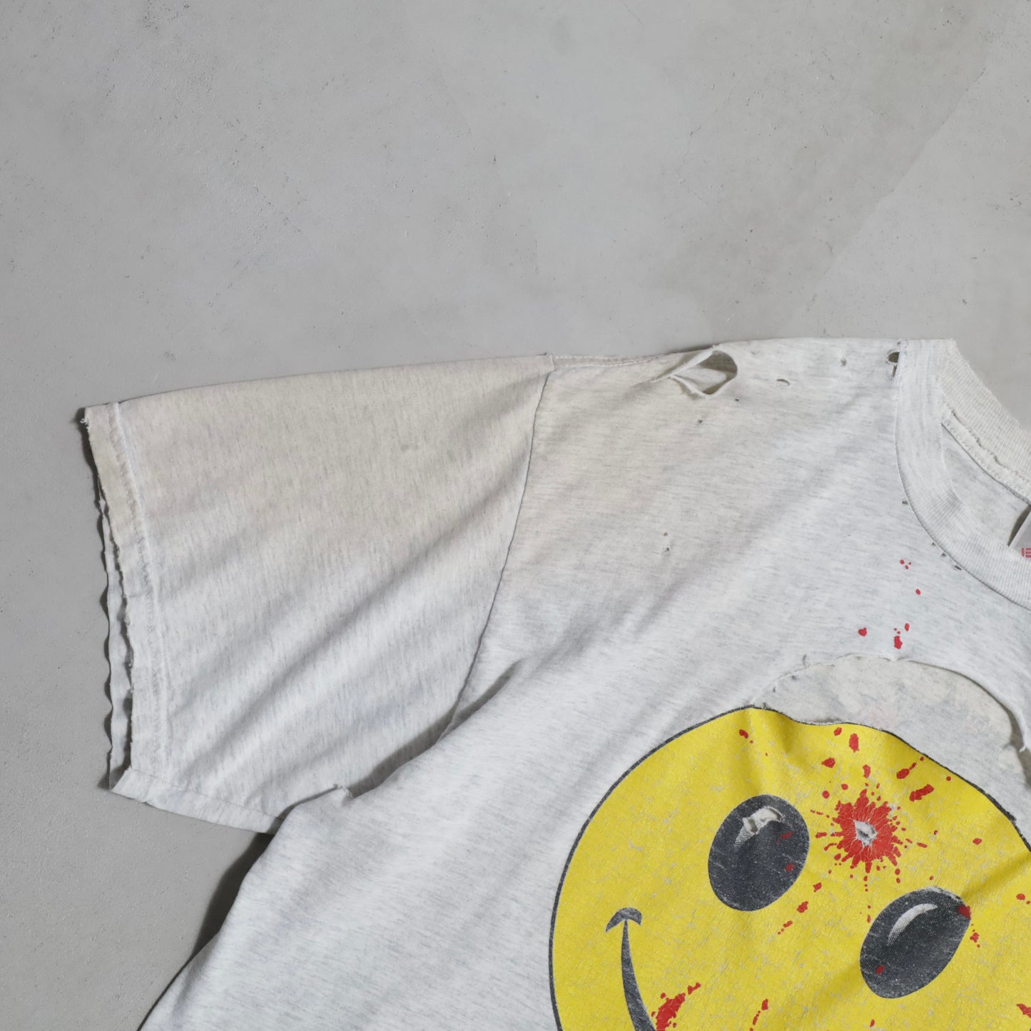 GUN SHOT SMILE FACE T-SHIRT (XLARGE/GOOD DAMAGE)