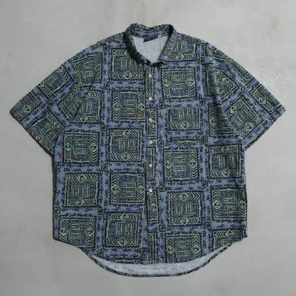 QUIKSILVER ALL-OVER PATTERN S/S B.D. SHIRT (XLARGE/GOOD CONDITION)