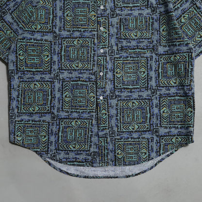 QUIKSILVER ALL-OVER PATTERN S/S B.D. SHIRT (XLARGE/GOOD CONDITION)