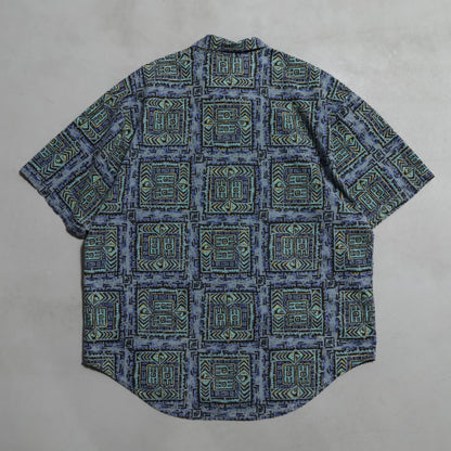 QUIKSILVER ALL-OVER PATTERN S/S B.D. SHIRT (XLARGE/GOOD CONDITION)