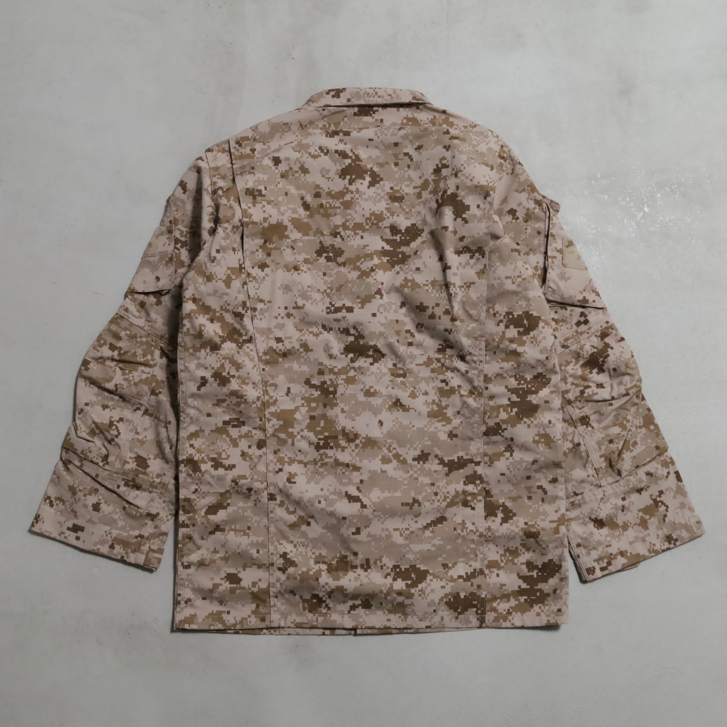 DEAD STOCK PATAGONIA MARS LEVEL 9 TEMPERATE BLOUSE (MEDIUM/REGULAR)