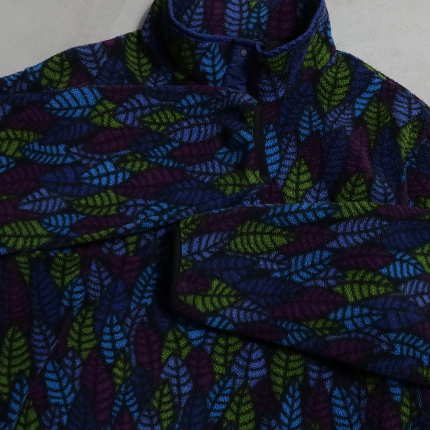 PATAGONIA LEAF PATTERN SNAP-T FLEECE JACKET (XLARGE/GOOD CONDITION)