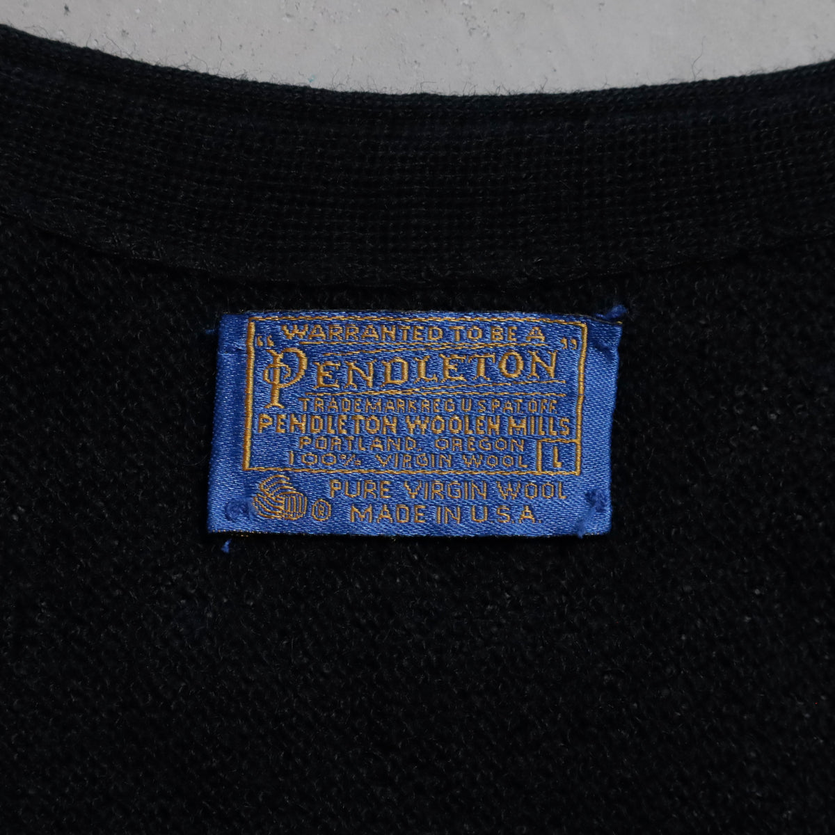 PENDLETON BLACK WOOL CARDIGAN (LARGE/GOOD CONDITION)