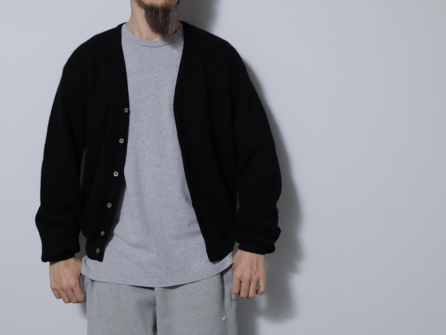 ROBERT BRUCE BLACK ALPACA CARDIGAN (LARGE/GOOD CONDITION)