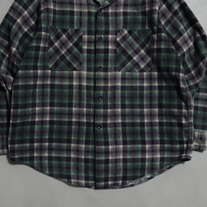 BIG MAC PLAID PRINT FLANNEL SHIRT (LARGE/GOOD CONDITION)