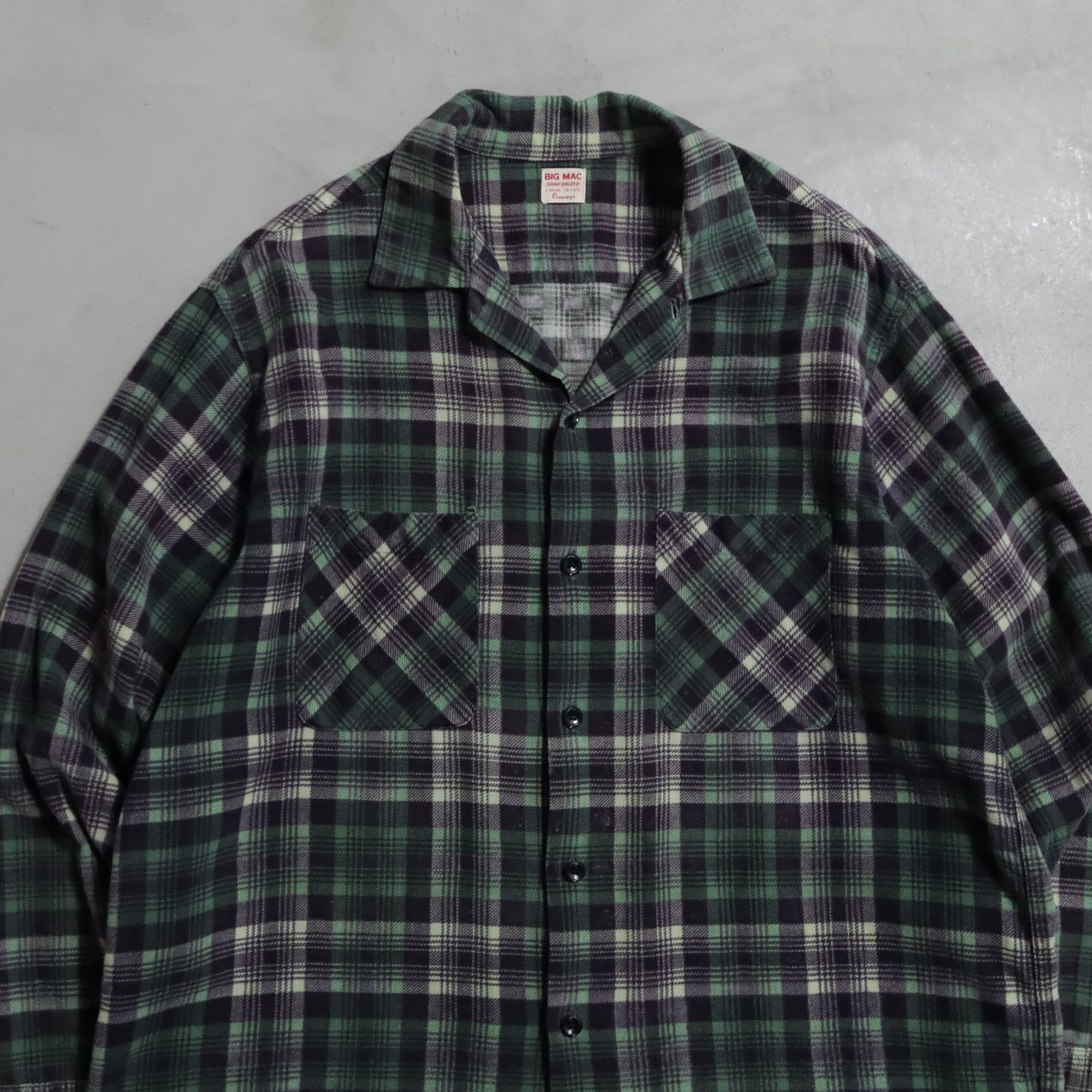 BIG MAC PLAID PRINT FLANNEL SHIRT (LARGE/GOOD CONDITION)