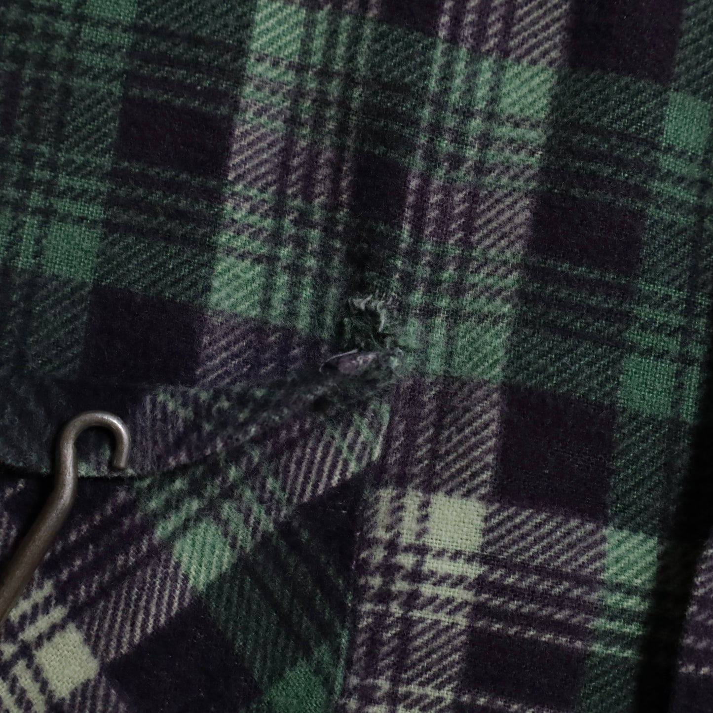 BIG MAC PLAID PRINT FLANNEL SHIRT (LARGE/GOOD CONDITION)