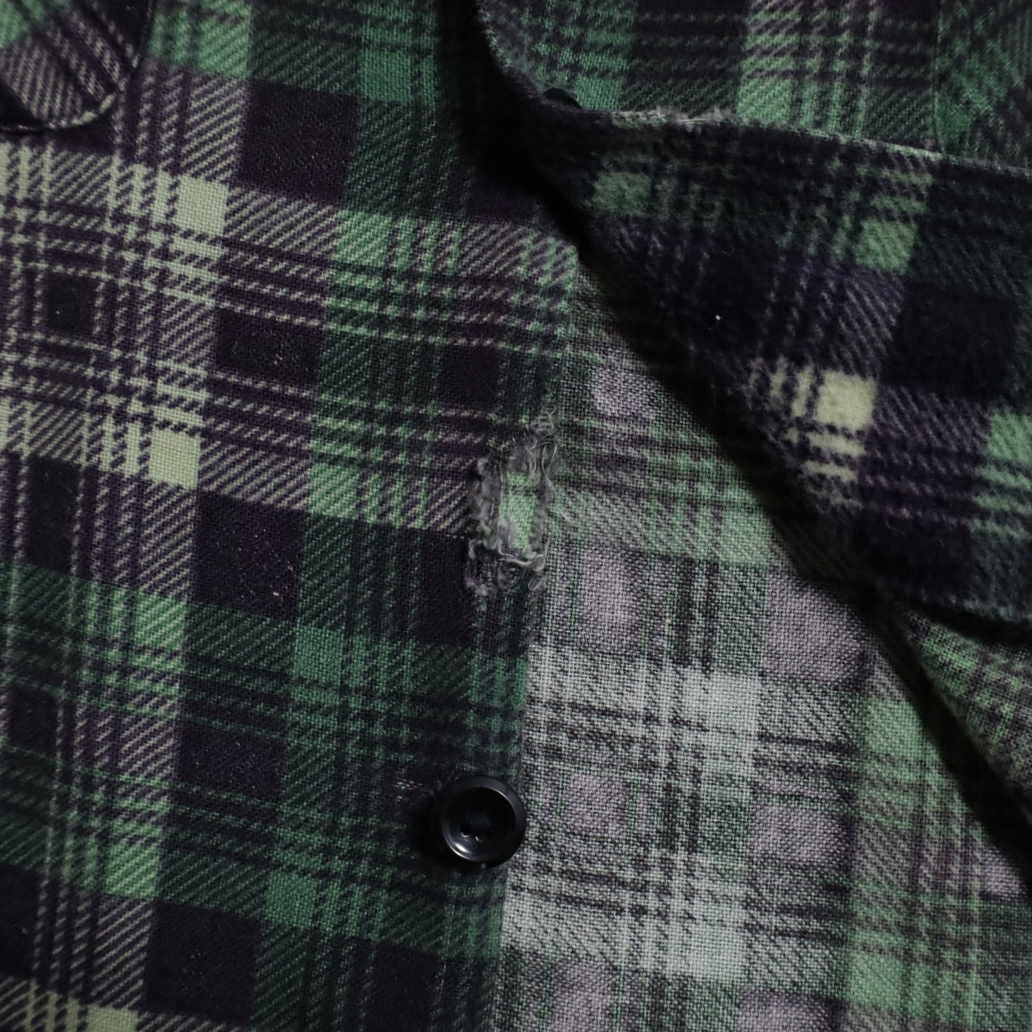 BIG MAC PLAID PRINT FLANNEL SHIRT (LARGE/GOOD CONDITION)