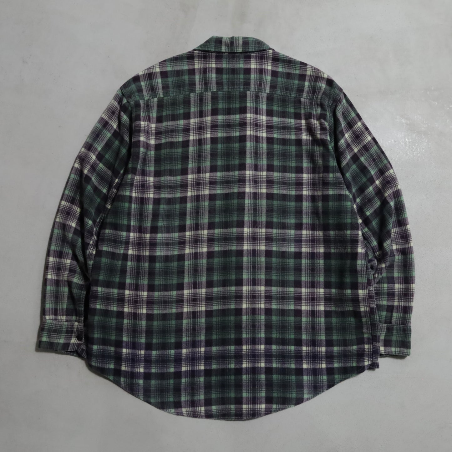 BIG MAC PLAID PRINT FLANNEL SHIRT (LARGE/GOOD CONDITION)