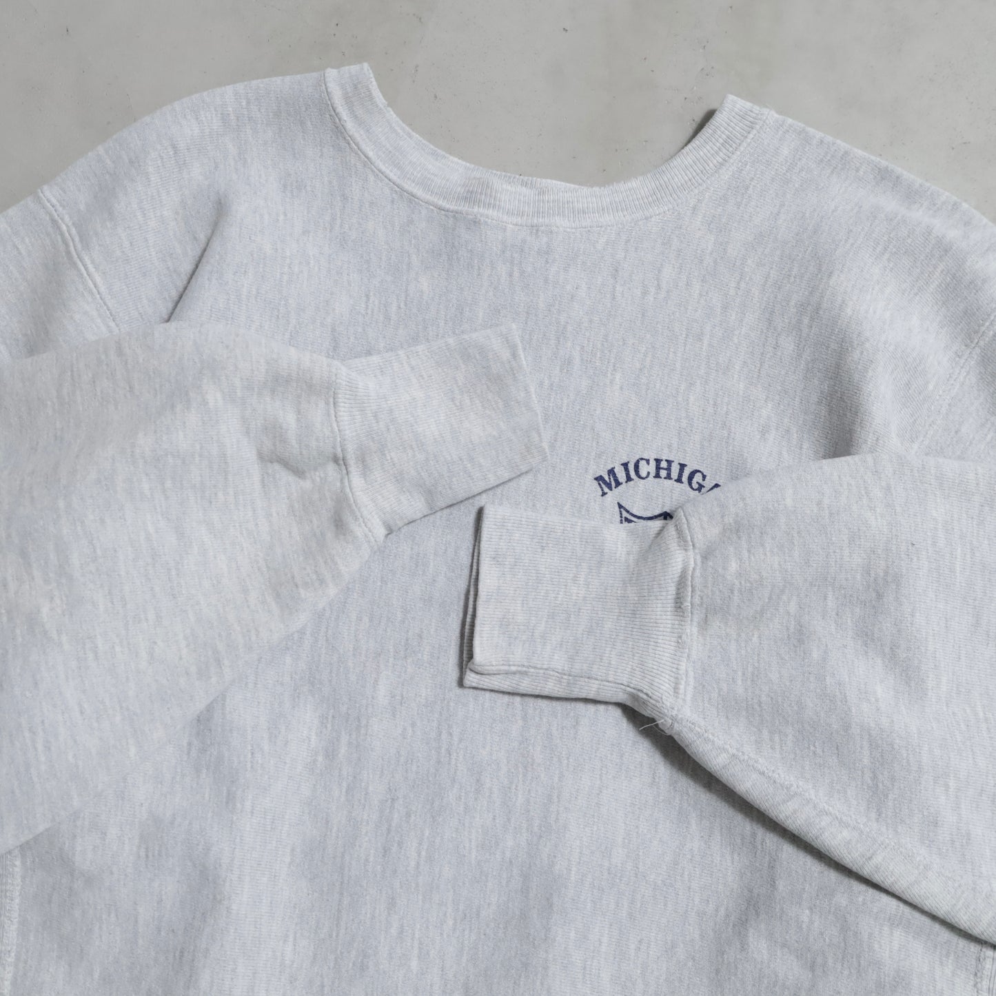 CHAMPION REVERSE WEAVE SWEAT SHIRT (LARGE/GOOD CONDITION)