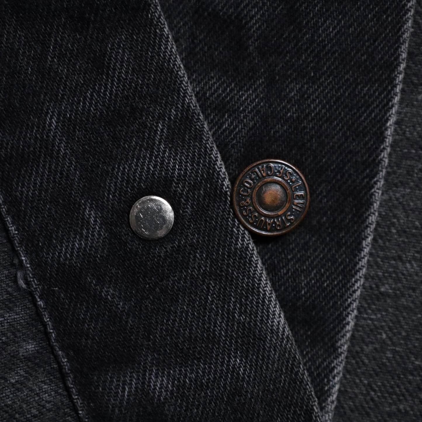LEVI'S 70598-4159 BLACK DENIM JACKET (XLARGE/GOOD CONDITION)