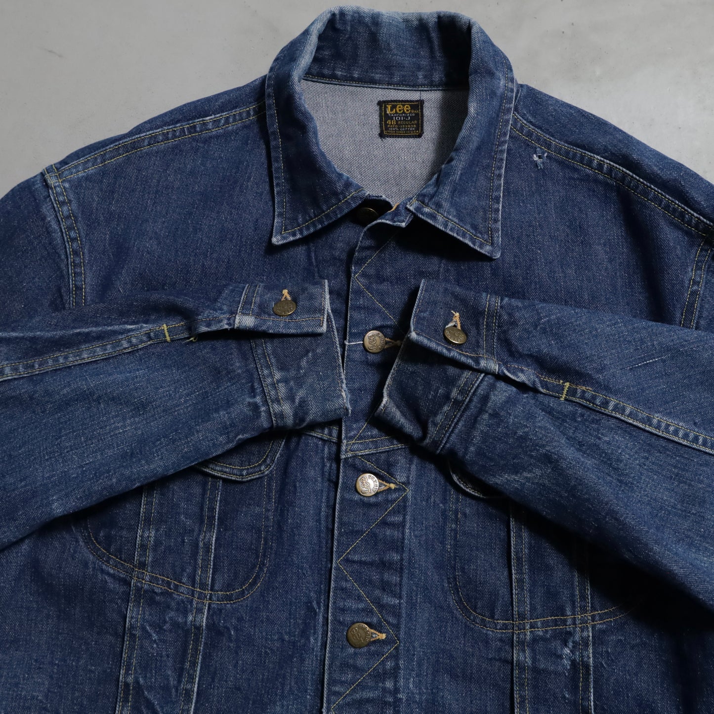 LEE 101-J DENIM JACKET (SIZE 48R/GOOD CONDITION)