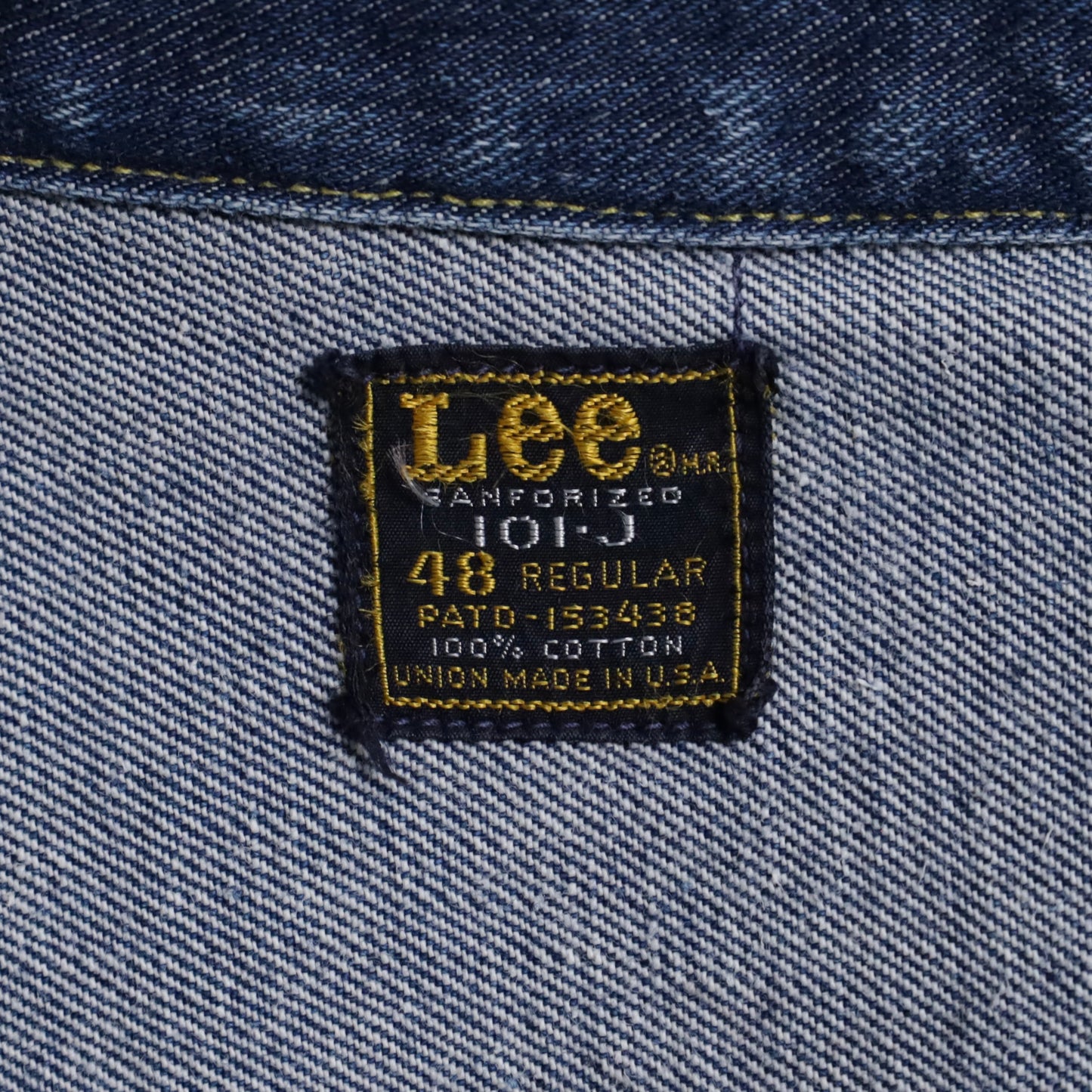 LEE 101-J DENIM JACKET (SIZE 48R/GOOD CONDITION)