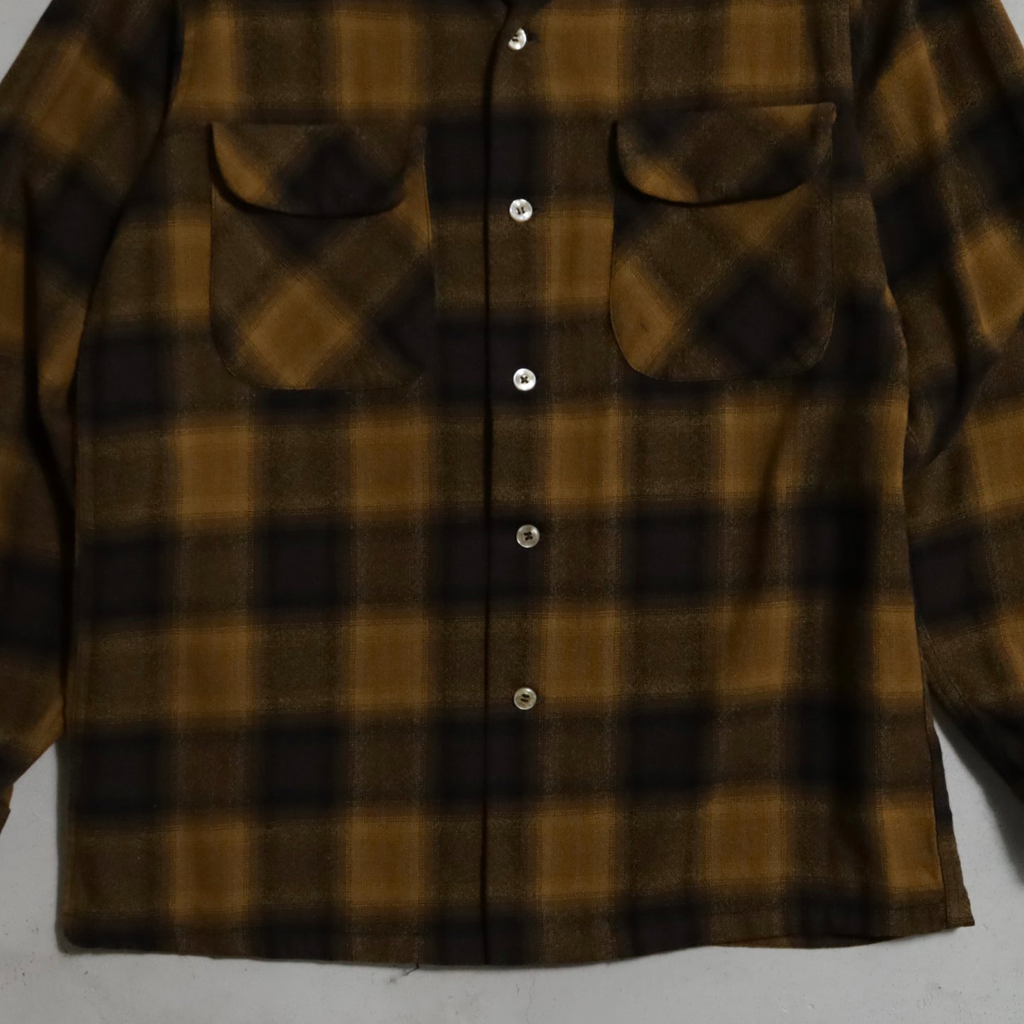 PENDLETON SHADOW PLAID WOOL BOX SHIRT (MEDIUM/GOOD CONDITION)