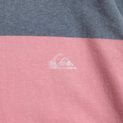 QUIKSILVER WIDE STRIPED PATTERN T-SHIRT (LARGE/GOOD CONDITION)