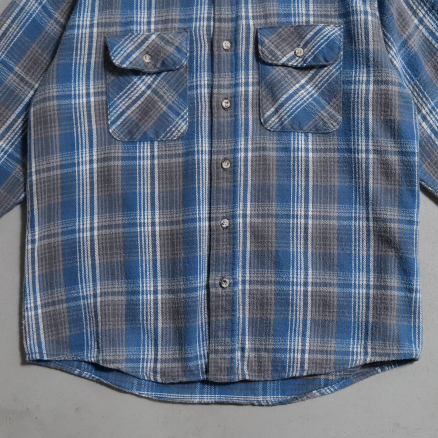 FIVEBROTHER PLAID HEAVY FLANNEL SHIRT (LARGE/GOOD CONDITION)