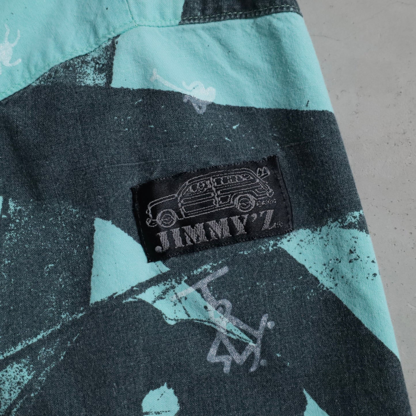 JIMMY'S ALL-OVER PATTERN S/S SHIRT (SMALL/GOOD CONDITION)