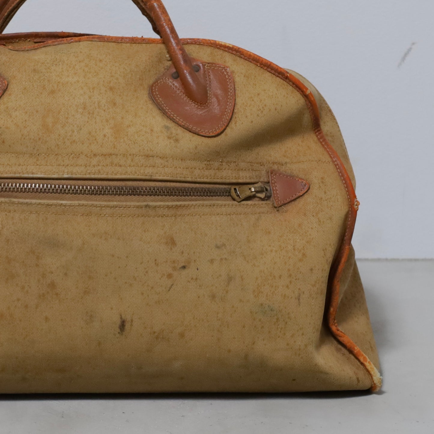 L.L.BEAN ZIPPER DUFFLE BAG WITH BRASS LUGGAGE LOCK (GOOD CONDITION)