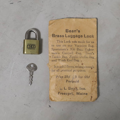 L.L.BEAN ZIPPER DUFFLE BAG WITH BRASS LUGGAGE LOCK (GOOD CONDITION)