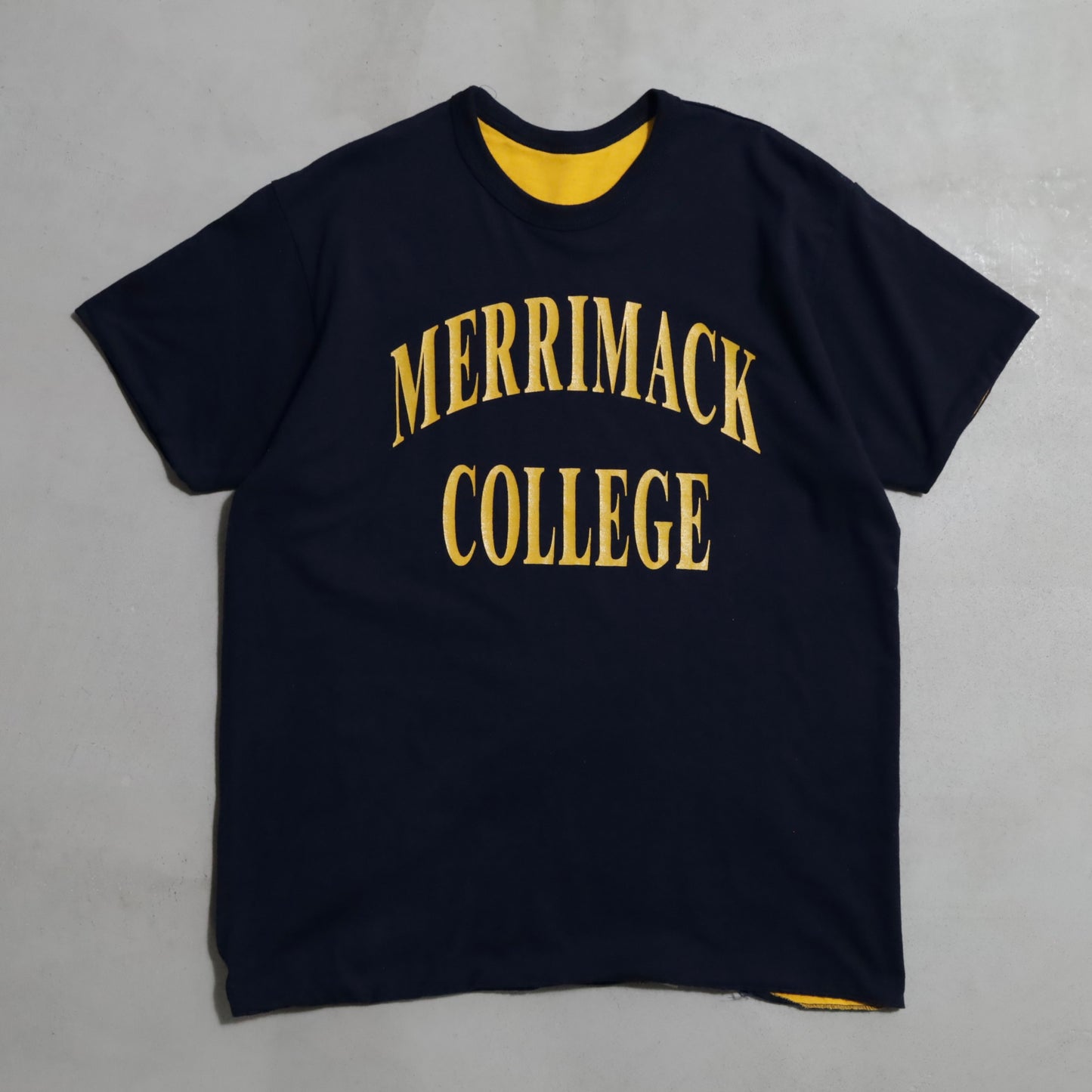 CHAMPION "MERRIMACK COLLEGE" W/F T-SHIRT (XLARGE/GOOD CONDITION)