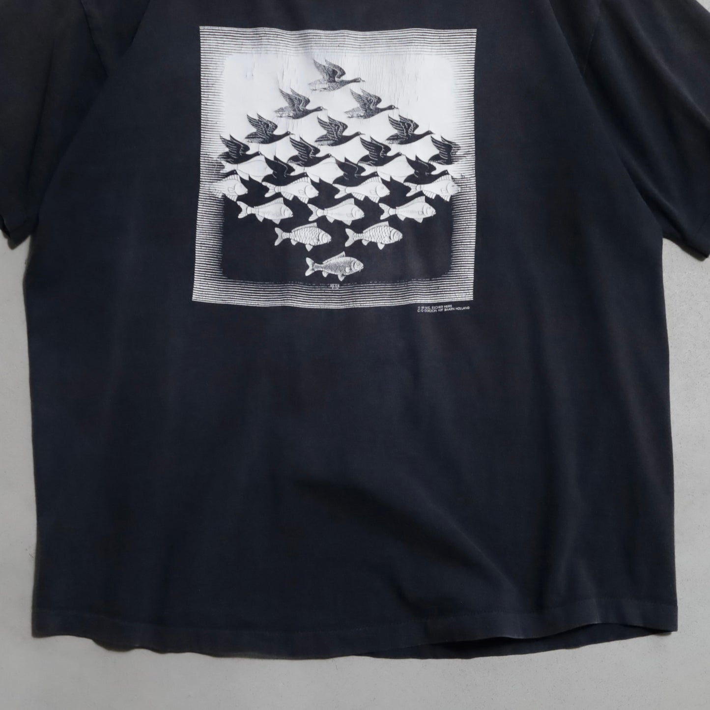 M.C.ESCHER ART T-SHIRT (XLARGE/GOOD CONDITION)