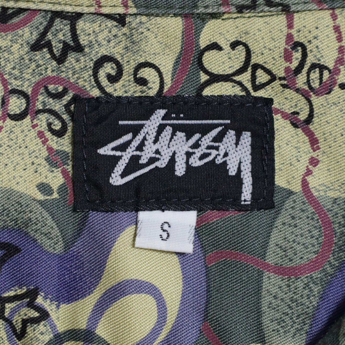 STUSSY ALL-OVER PATTERN RAYON LOOP COLLAR SHIRT (SMALL/VERY GOOD CONDITION)