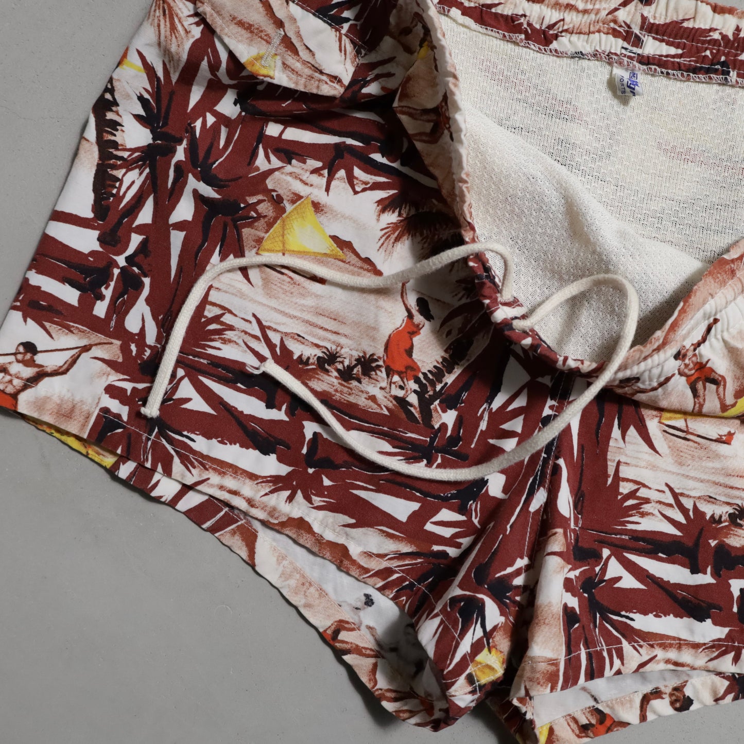 PILGRM HAWAIIAN SWIM SHORTS (16-16 1/2 M-L/GOOD CONDITION)