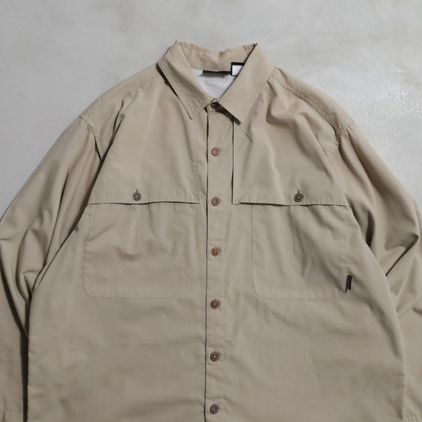 PATAGONIA ISLAND HOPPER SHIRT (LARGE/GOOD CONDITION)