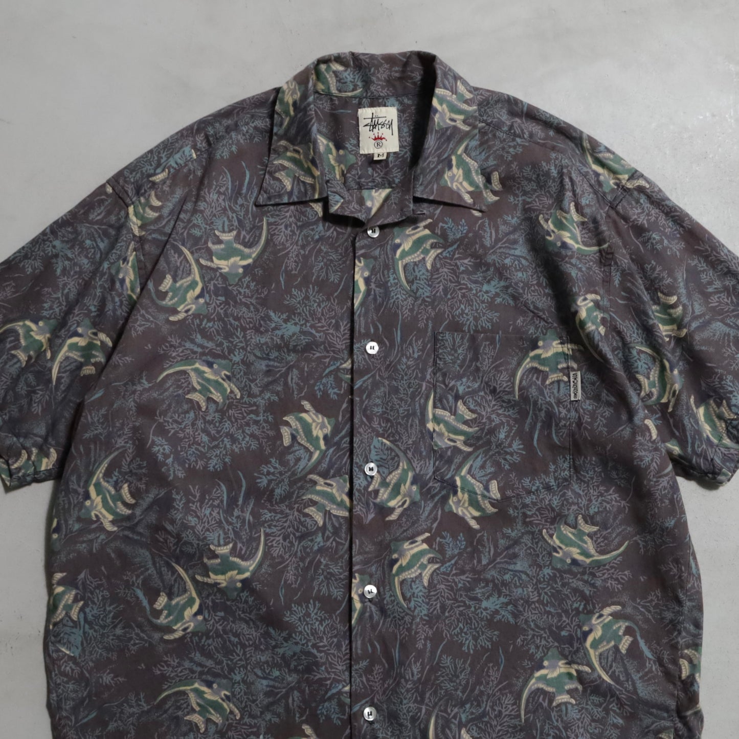 STUSSY ALL-OVER PATTERN LOOP COLLAR SHIRT (MEDIUM/VERY GOOD CONDITION)