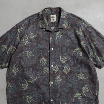 STUSSY ALL-OVER PATTERN LOOP COLLAR SHIRT (MEDIUM/VERY GOOD CONDITION)