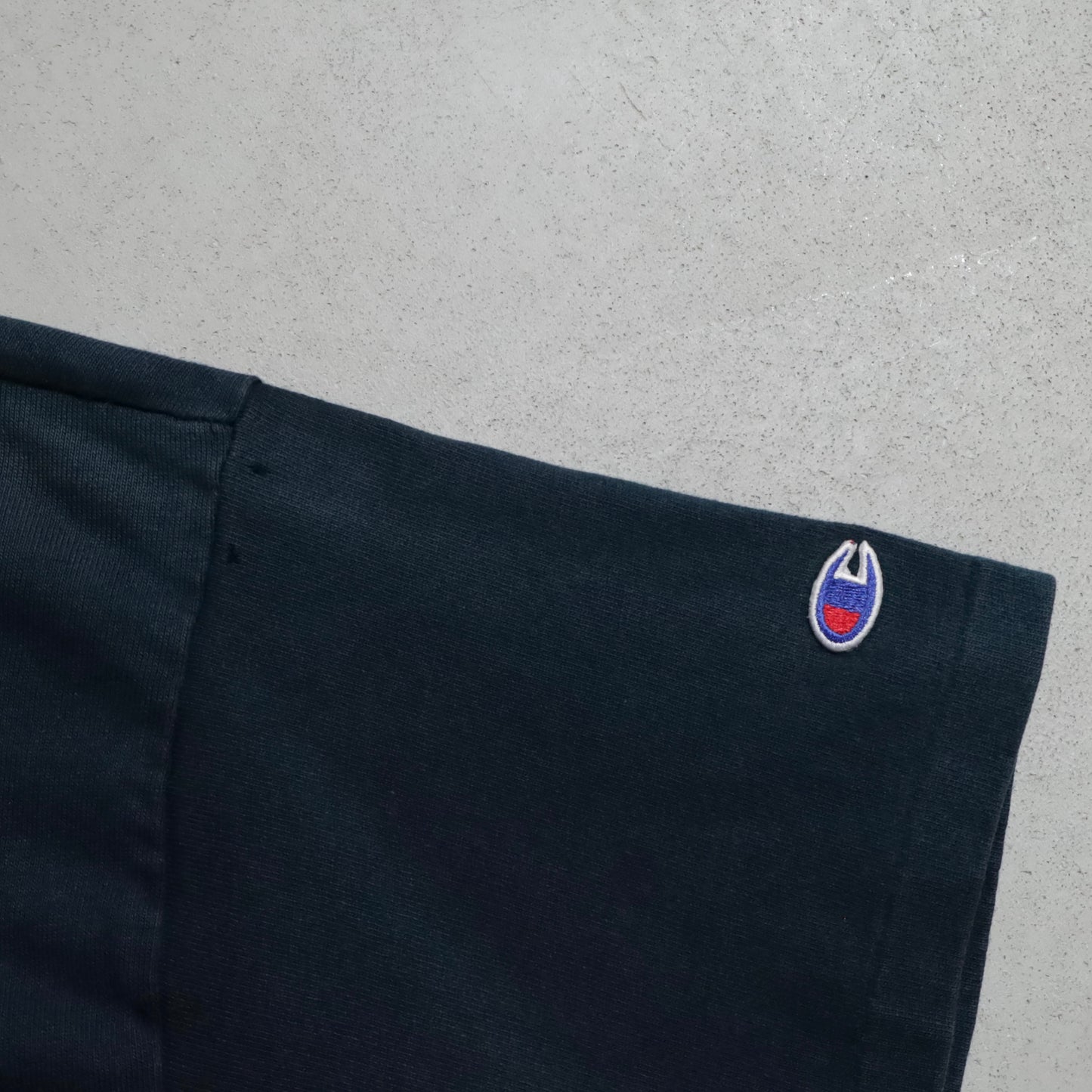 CHAMPION SCRIPT LOGO T-SHIRT (BLACK/LARGE/GOOD CONDITION)