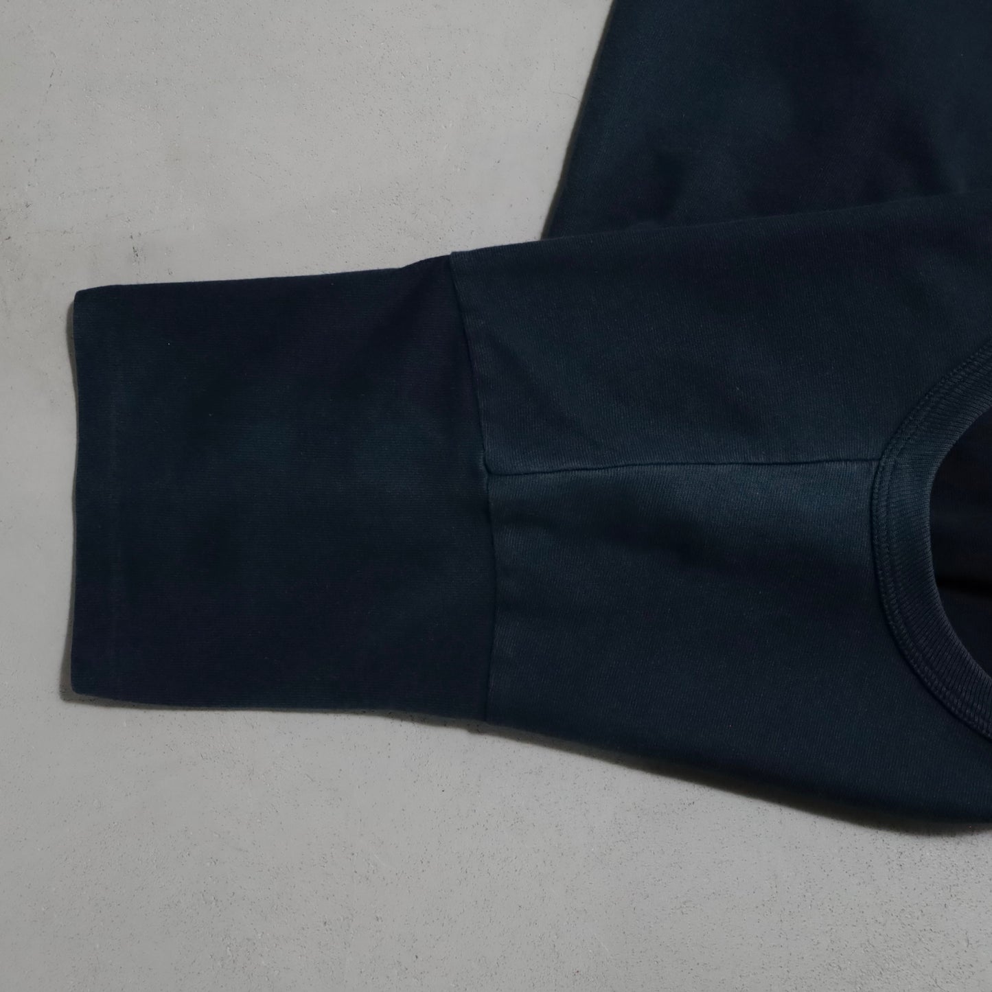 CHAMPION SCRIPT LOGO T-SHIRT (BLACK/LARGE/GOOD CONDITION)