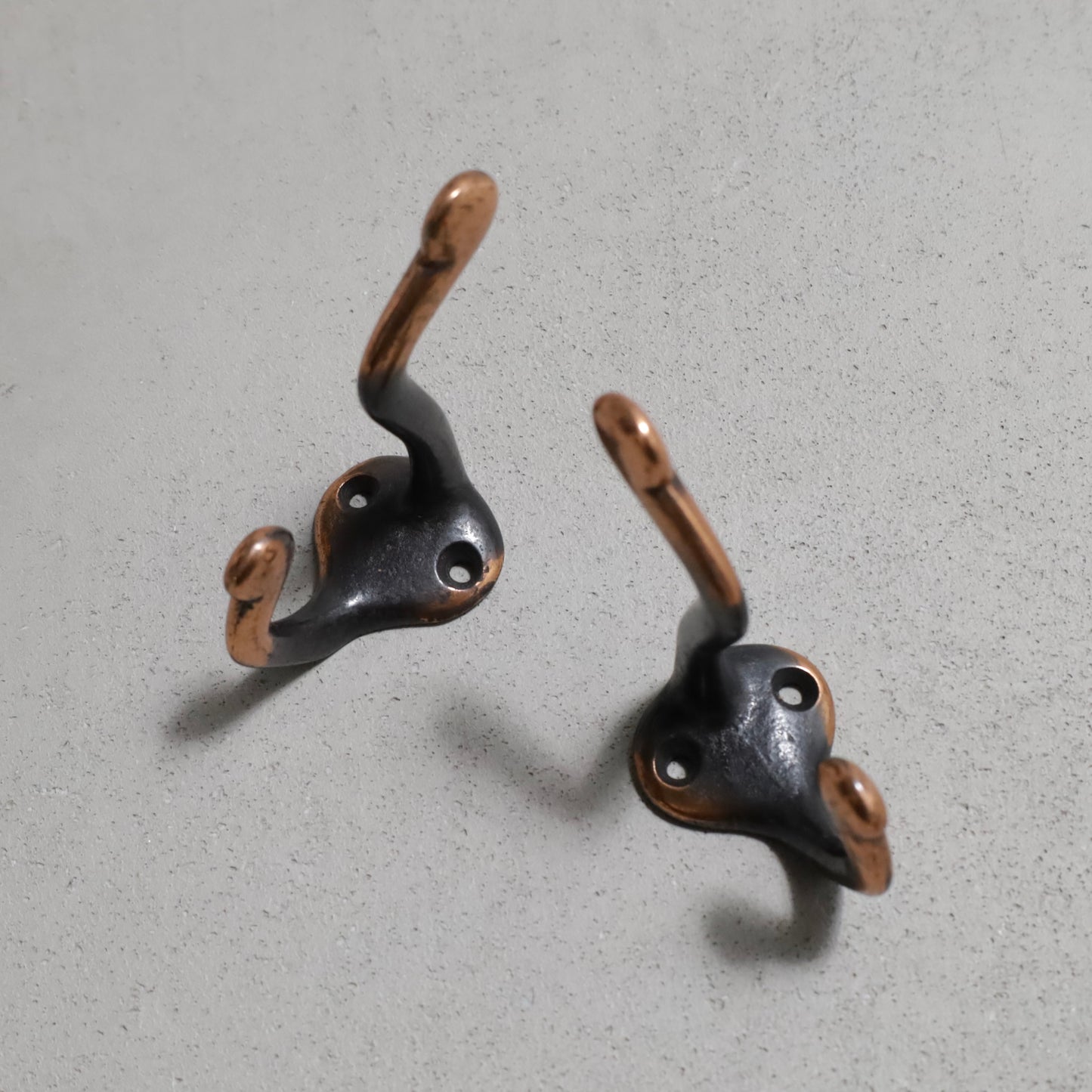 JAPAN COLOR HAT&COAT HOOKS (2PIECES/GOOD CONDITION)