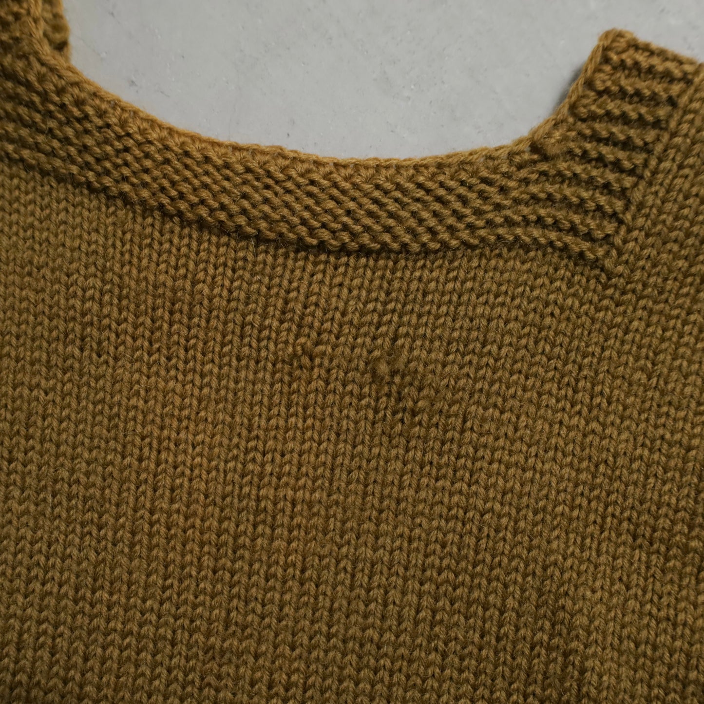 AROUND WWI-WWII AMERICAN RED CROSS KNIT VEST (GOOD CONDITION)
