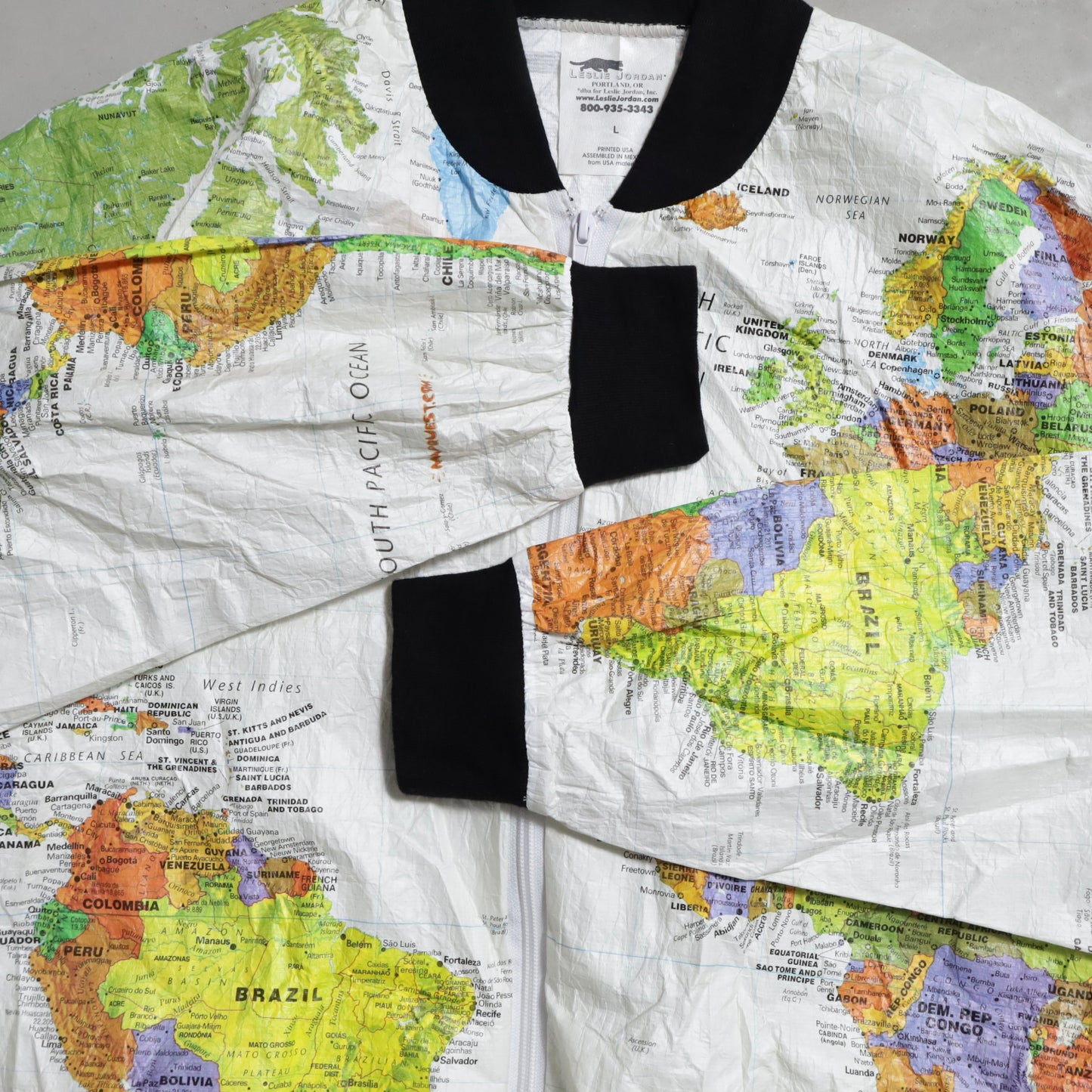 LESLIE JORDAN WORLD MAP PAPER JACKET (LARGE/VERY GOOD CONDITION)