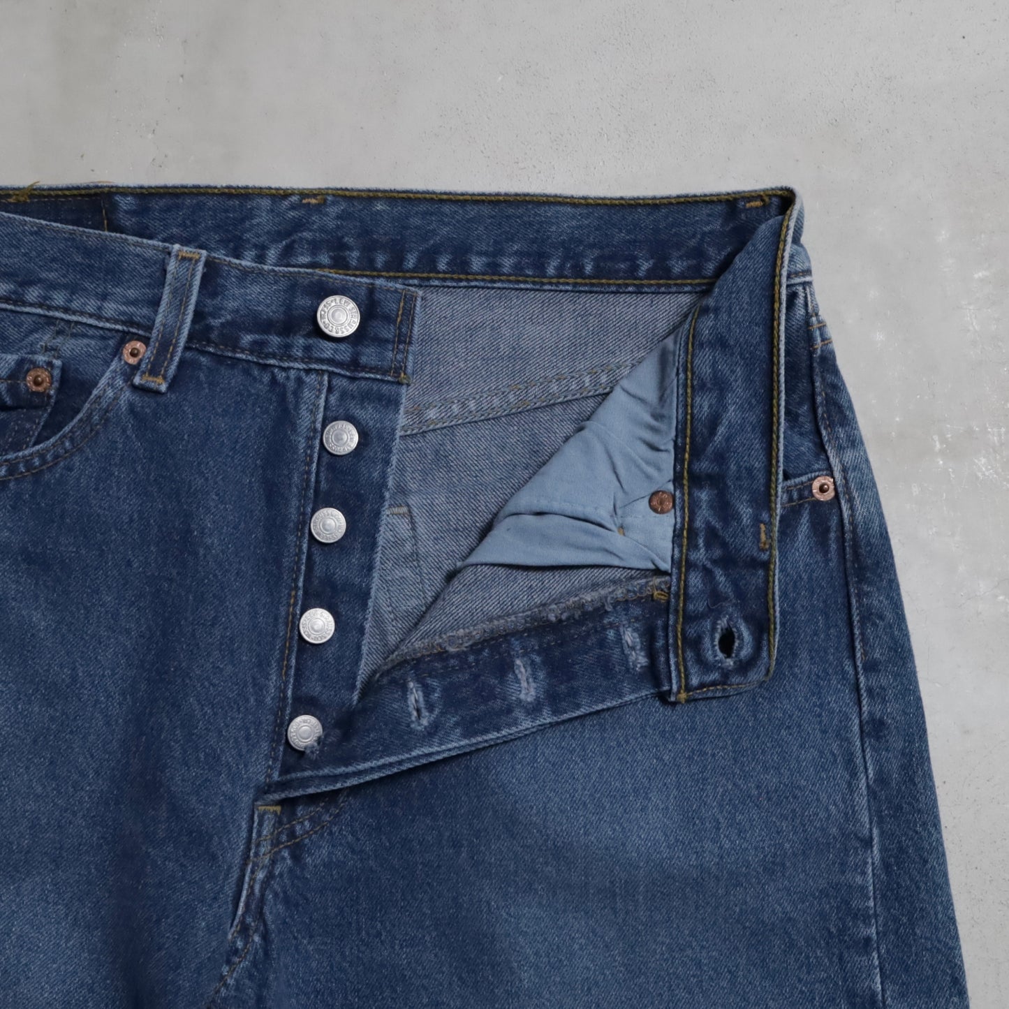 DEAD STOCK LEVI'S 501-0195 WASHED DENIM PANTS (W31/L30)